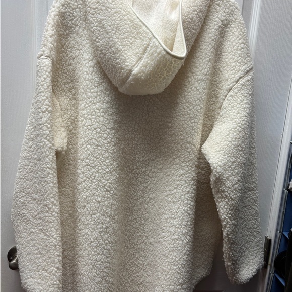 H&M Sherpa hoodie Sweater size large - Picture 2 of 3